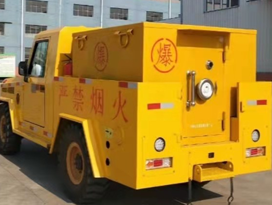 潮南凯龙爆破器材运输车：保障爆破任务的安全运行